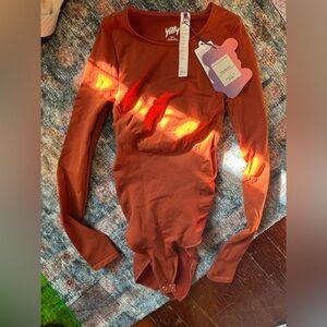 YITTY Bold Orange Top XS/S
